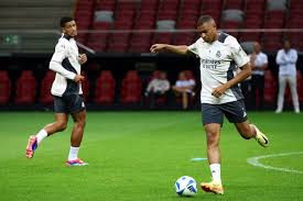 设立相应的 设立相应的